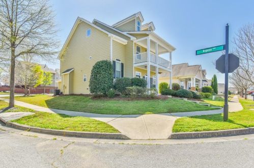301 Abbey Ct, Holly Springs, GA 30115-4727