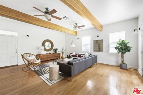 2832 Mayfield Ave, Glendale CA 91214-3816 exterior