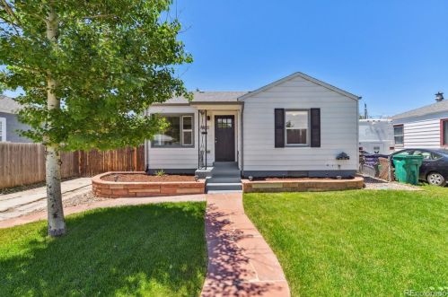 4677 Washington St, Englewood, CO 80113-5853