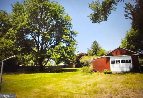 7204 Beverly St, Annandale, VA 22003-5833