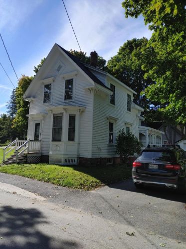 23 Getchell St, Brewer, ME 04412-2205