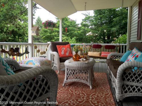 11 Devonshire Ct, Middletown, NJ 07748-1814