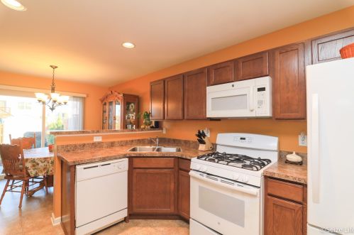585 Vine St, Pingree Grove IL  60140-5621 exterior