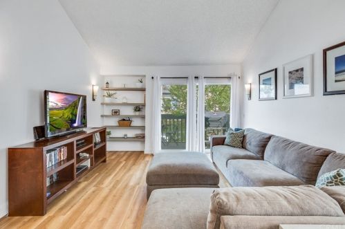 1722 Mountain Terrace Ln, Montebello, CA 90640-2052