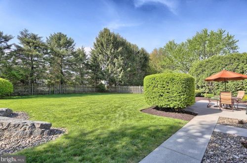 54 Strayer Dr, Carlisle PA 17013-4404 exterior