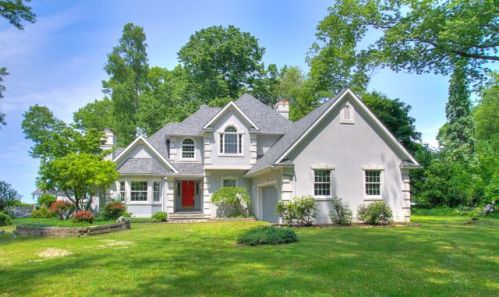 4187 Lake Rd, Conneaut, OH 44030-2941