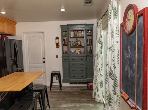 11568 Freedom Trl, Riverside CA  92503-5066 exterior