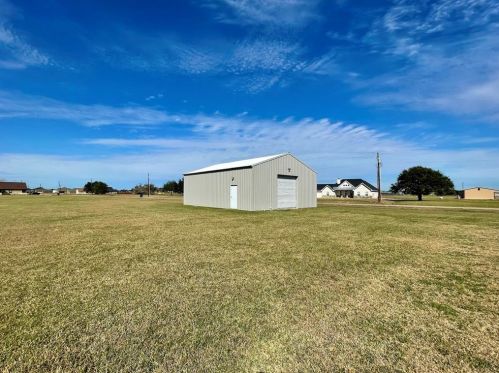 814 Angus Trl, Angleton TX 77515-9833 exterior