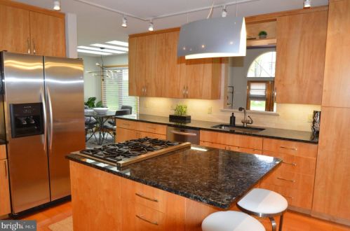 1409 Squaw Hill Ln, Silver Spring MD  20906-2009 exterior