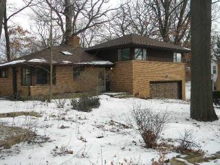 1610 Stoddard St, Rockford, IL 61108-6423