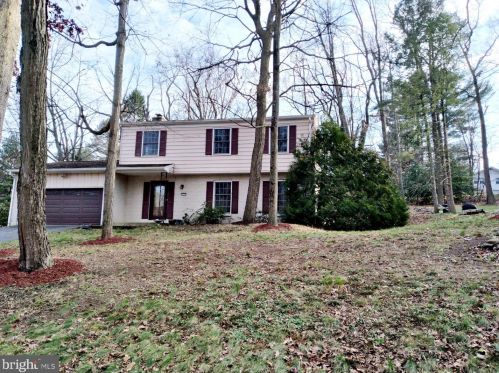 1117 Eric Dr, Harrisburg, PA 17110-2810