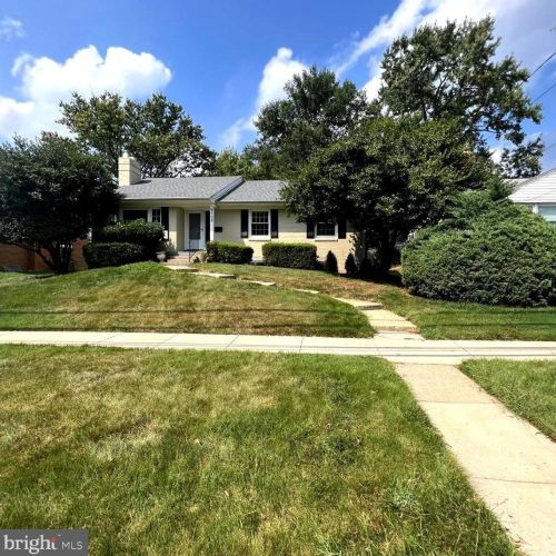 9708 Dameron Dr, Silver Spring MD  20910-1403 exterior