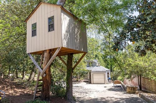 3119 Habersham Rd, Atlanta GA  30305-2939 exterior