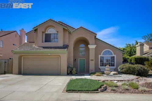 1312 Rutherford Ln, Oakley, CA 94561-3123
