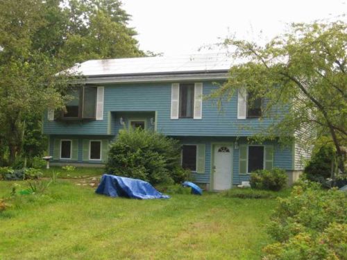 38 Sagharbor Dr, Auburn, NH 03032-3439