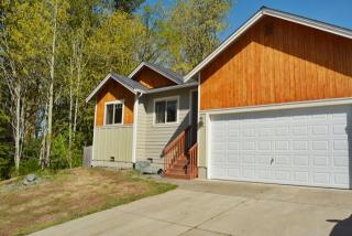 2651 Connecticut Pl, Port Orchard, WA 98366-8076