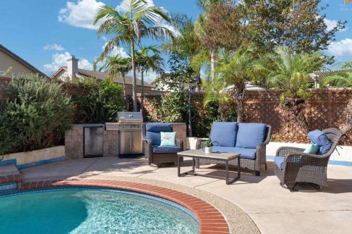 1263 Stanislaus Dr, Chula Vista CA  91913-1401 exterior