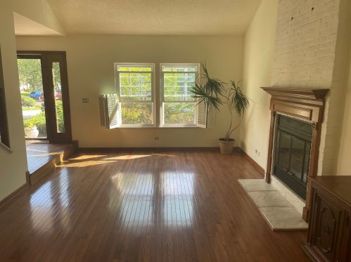 642 Stewart Ct, Gurnee, IL 60031-3134