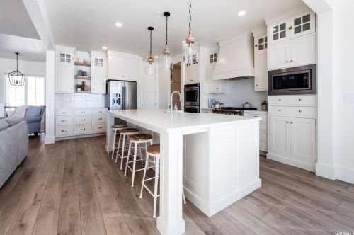 379 Sarah St, Providence UT 84332-9637 exterior