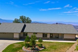 25101 Paramount Dr, Tehachapi, CA 93561-9692