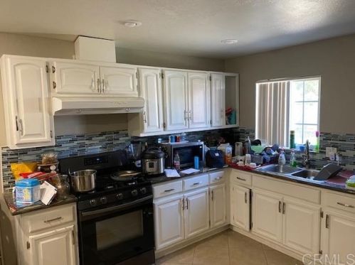 424 Redondo Dr, Oceanside, CA 92057-4315