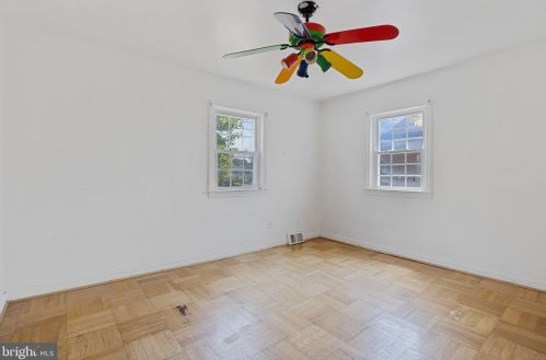 5623 Browning Rd, Camden NJ 08109-1638 exterior