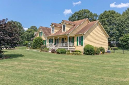 96 Somersby Ln, Hiram, GA 30141-3927