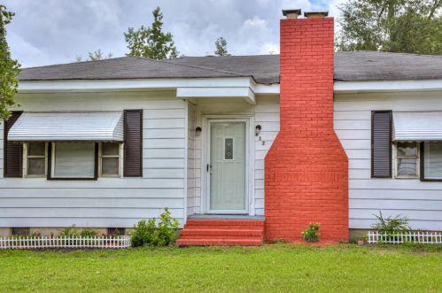 612 Broad St, Wrens, GA 30833-1165