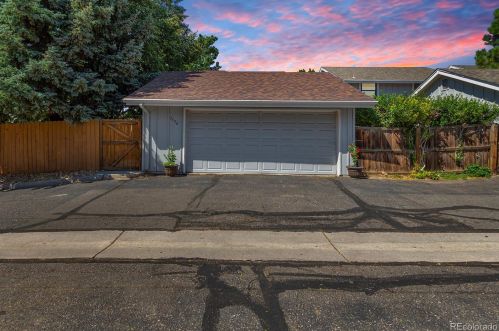 7556 Rosemary Cir, Englewood CO 80112-6421 exterior