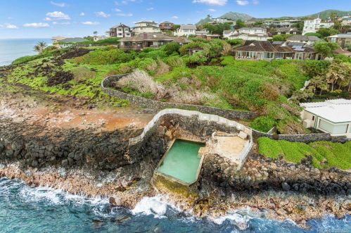 4140 Black Pt Rd, Honolulu HI  96816-4846 exterior