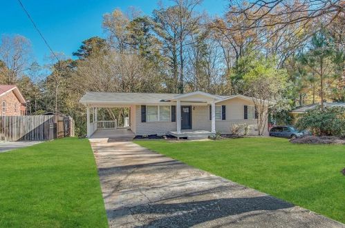 733 San Fernando Dr, Smyrna GA  30080-1437 exterior