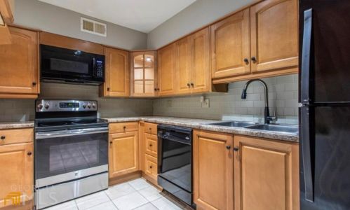 3091 Colonial Way, Atlanta, GA 30341-5301