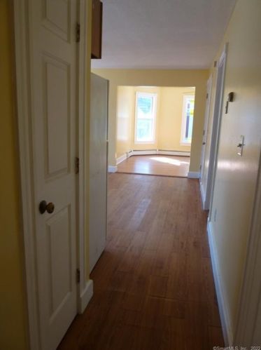 541 Main St, Torrington CT  06790-5607 exterior