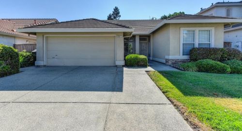 8817 Sheldon Creek Dr, Elk Grove, CA 95624-3276