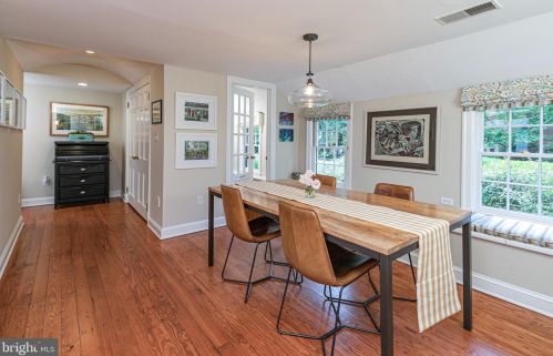19 Greenhouse Dr, Princeton NJ  08540-4801 exterior