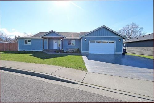 403 Harrison Ln, Everson, WA 98276-9137