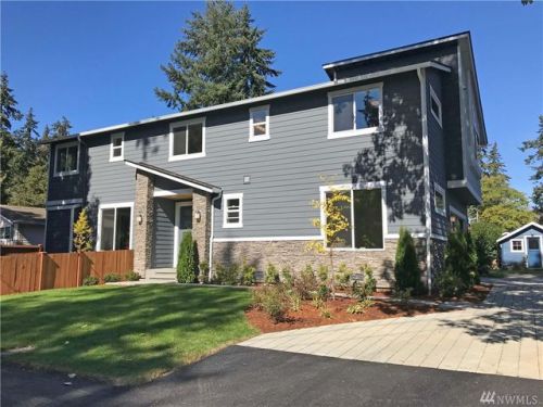 318 188th St, Seattle, WA 98133-3812