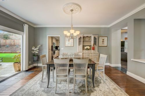 5502 Sun Cloud Ct, Concord, CA 94521-5012