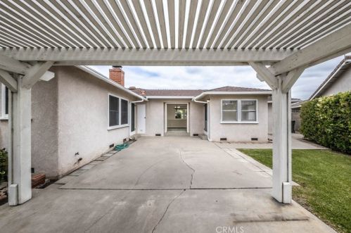 239 Evelyn Dr, Anaheim CA  92805-3419 exterior