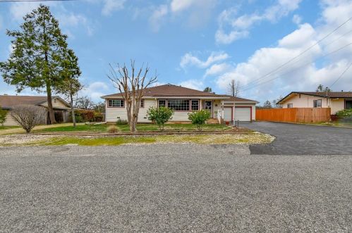 217 Catherine Ln, Grass Valley, CA 95945-5801