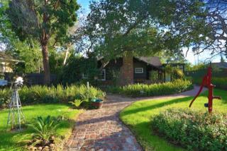 2660 Del Mar Blvd, Pasadena, CA 91107-4817