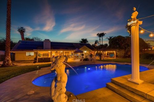 1678 Southport Dr, Riverside CA  92506-5449 exterior