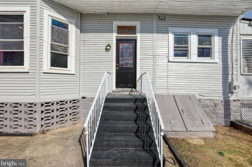 444 Lincoln St, York PA  17401-2952 exterior
