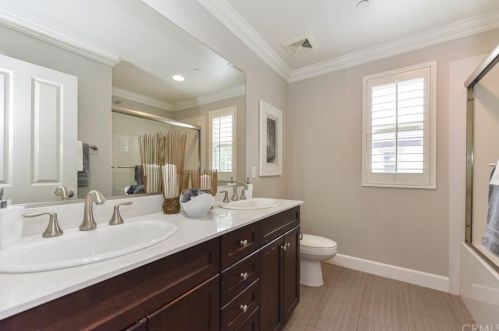 186 Pathway, Irvine CA  92618-8846 exterior