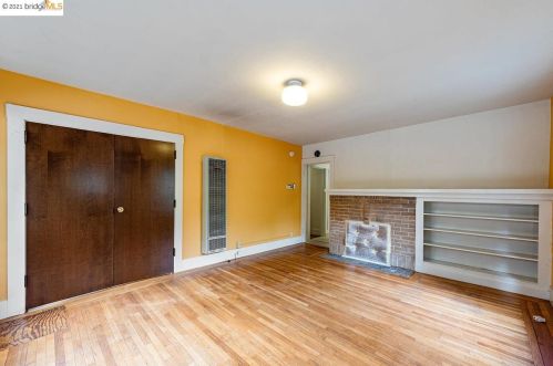 1730 Scenic Ave, Berkeley, CA 94709-1323