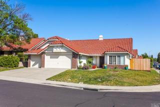 700 Chelmsford Ct, Vacaville, CA 95688-9248