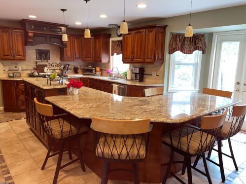 856 Dow Rd, Bridgewater, NJ 08807-1171