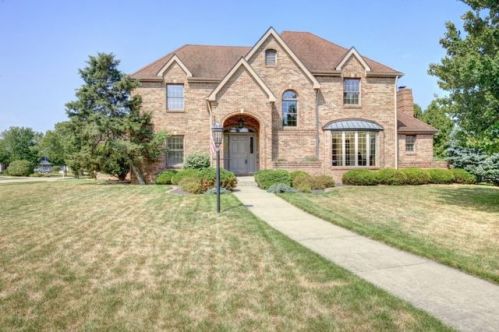 601 Pittsfield Dr, Champaign, IL 61822-7804