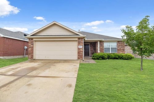 6325 Stone Lake Ct, Fort Worth, TX 76179-7766