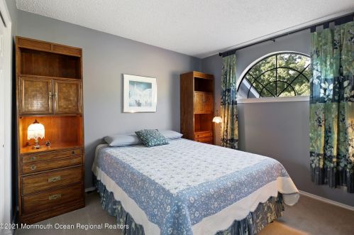 3 Old Orch Ln, Tinton Falls NJ 07712-2570 exterior